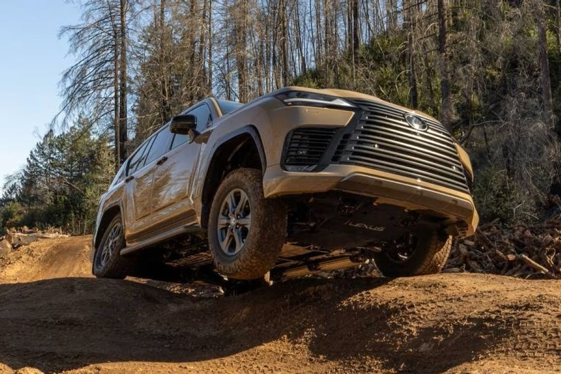 Prueba: Lexus LX 700H Overtrail del 2026, un todoterreno muy refinado