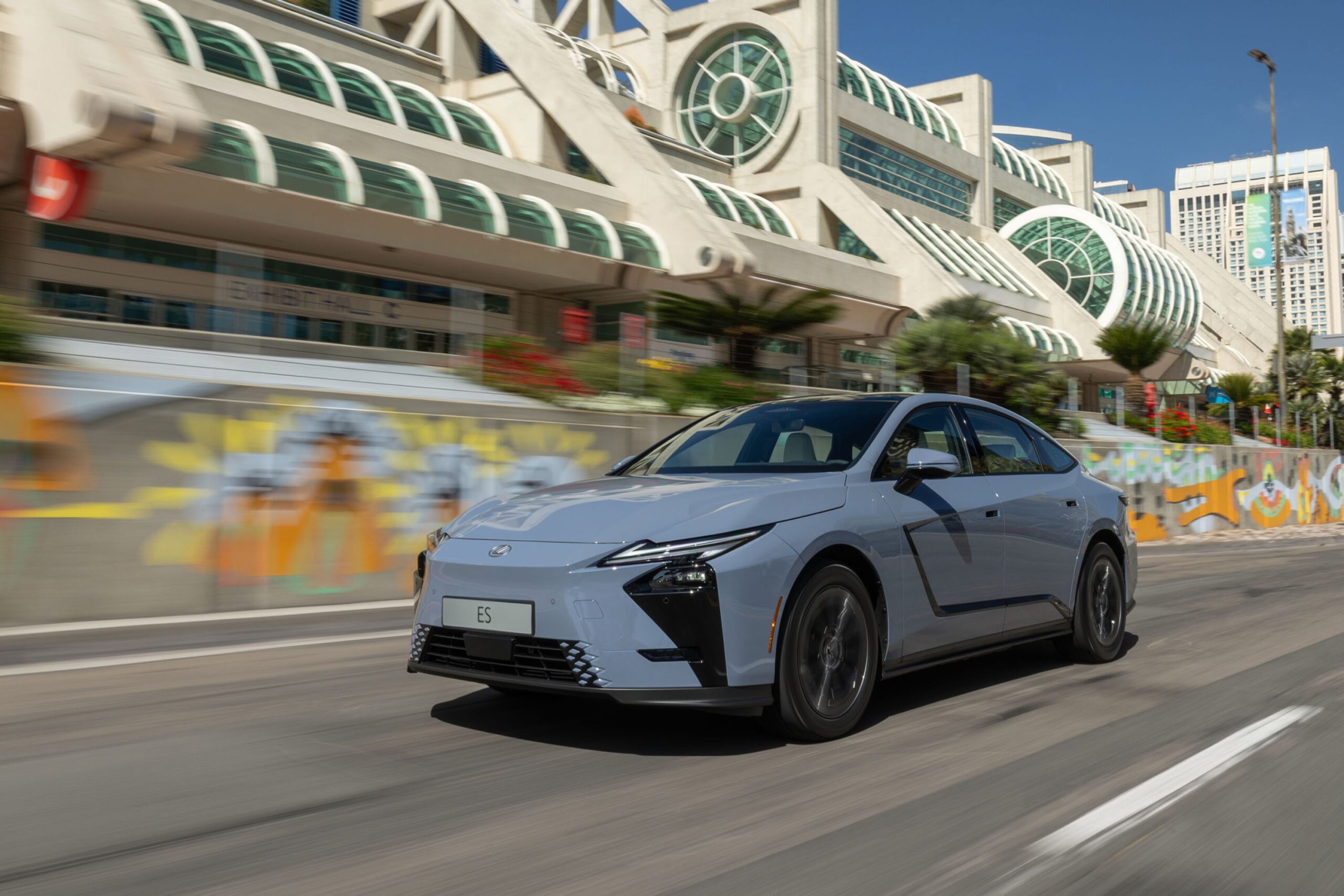 El nuevo Lexus ES evoluciona, más refinado, más potente y más avanzado