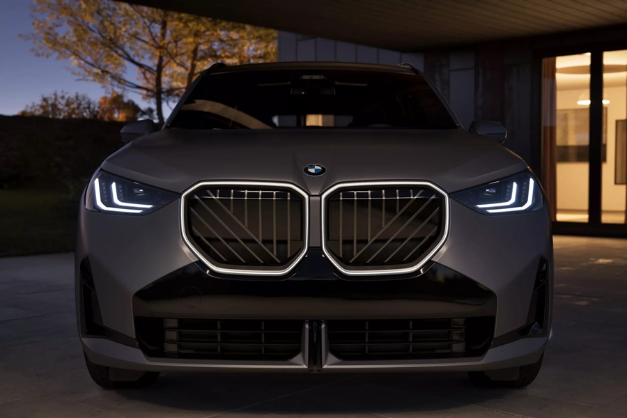 ¿Cuáles son los 5 autos del 2026 con la mejor iluminación LED adaptada para manejo nocturno?