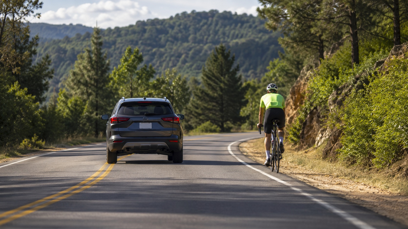 Cuidado con los ciclistas en las carreteras: compartir el camino también salva vidas