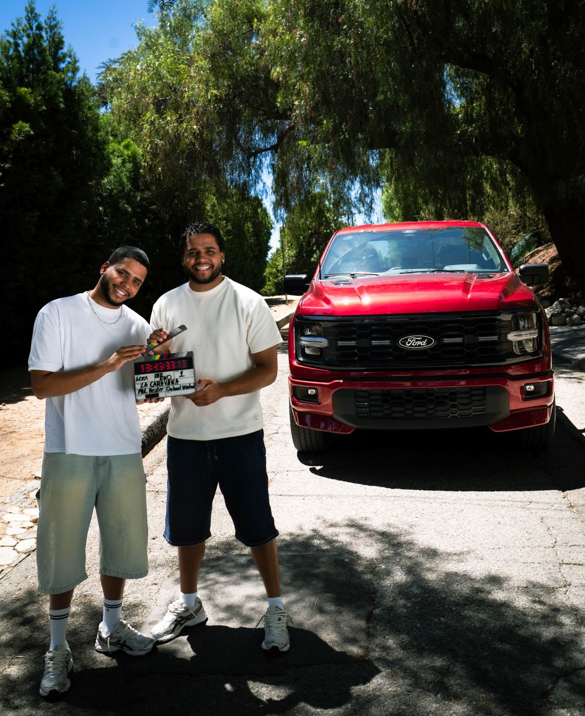 La Caravana con Ford: Los gemelos Ventura celebran la cultura latina con una caravana por los EE.UU.