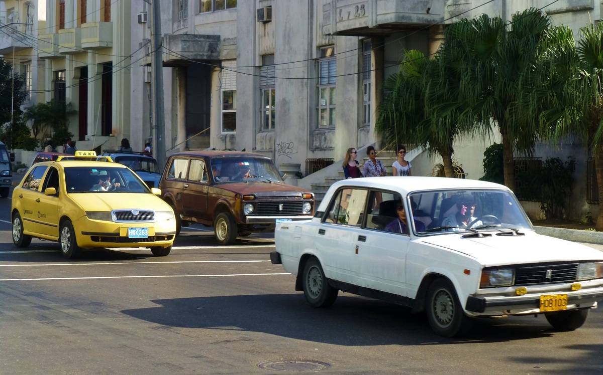 Del Kremlin a La Habana: 5 autos soviéticos que siguen rodando en Cuba