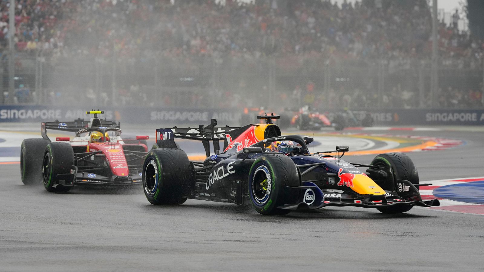 Max Verstappen con Red Bull se alza con el Gran Premio de Formula 1 en Singapur