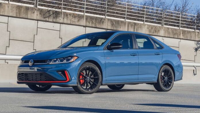 Última llamada: 5 autos del 2026 que todavía te dejan manejar con tres pedales.